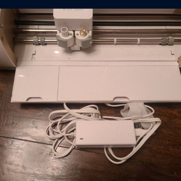 Cricut explore air 1 - Picture 3 of 4